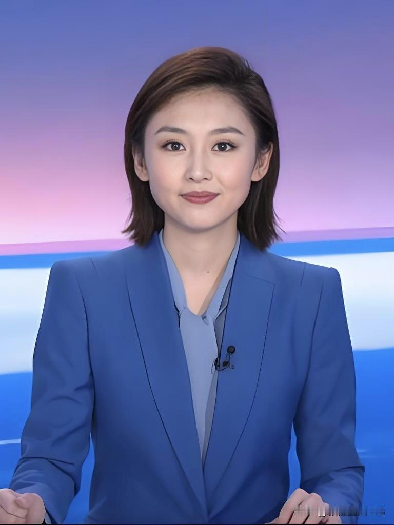 央视新生代主播王宇彤，台前播报沉稳专业、语态亲和，幕后默默照料福利院孩童，把柔软