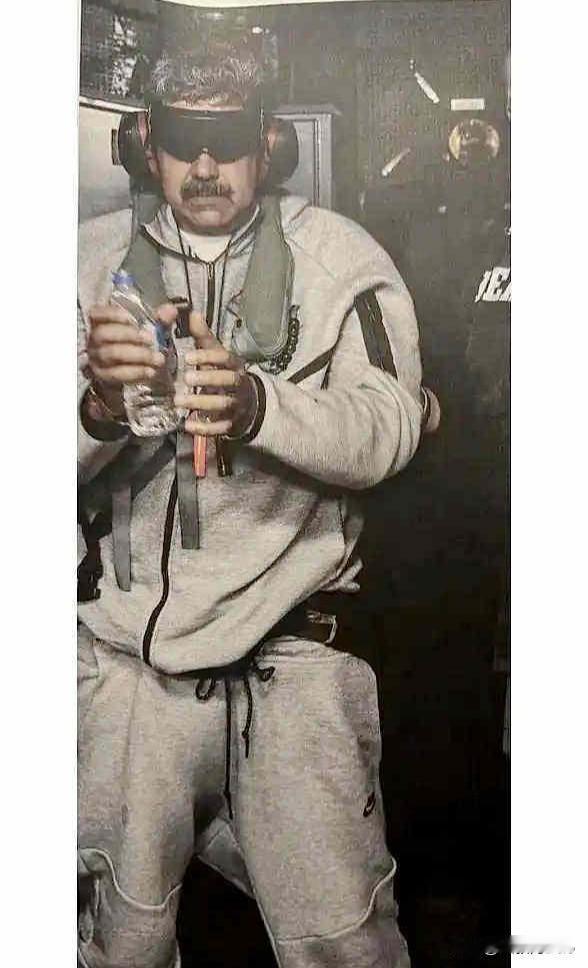 中方严正发声：美方强控马杜罗夫妇，违反国际法底线！
 
1月4日，中国外交部就美