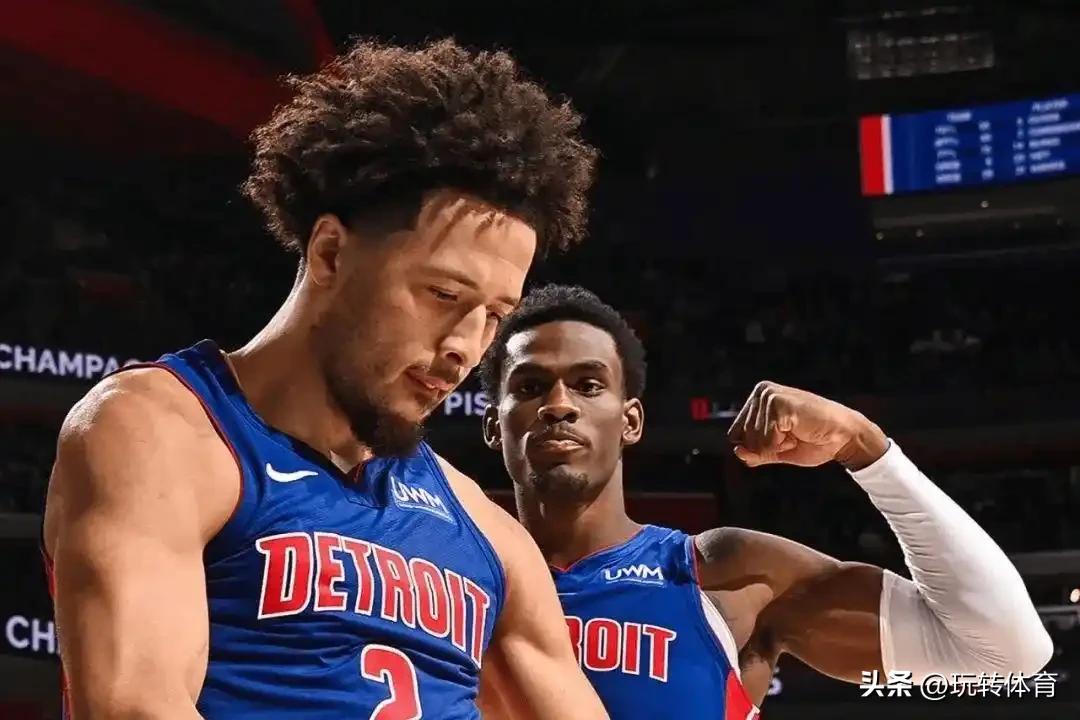 安心养病！好兄弟等你季后赛上演王者归来！
在对阵奇才的比赛中，坎宁安伤退，赛后宣