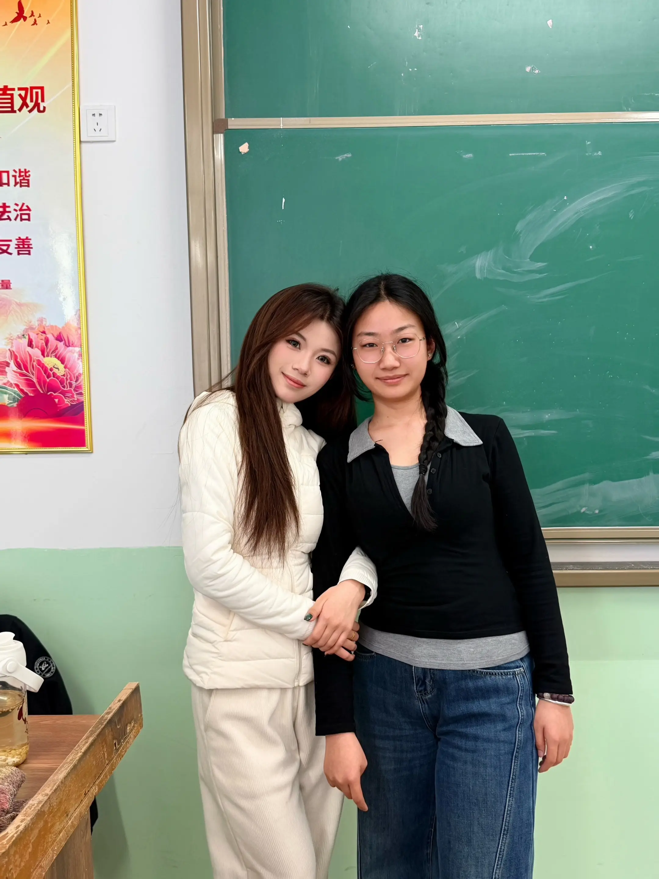 频繁的照片只想在未来看看青春