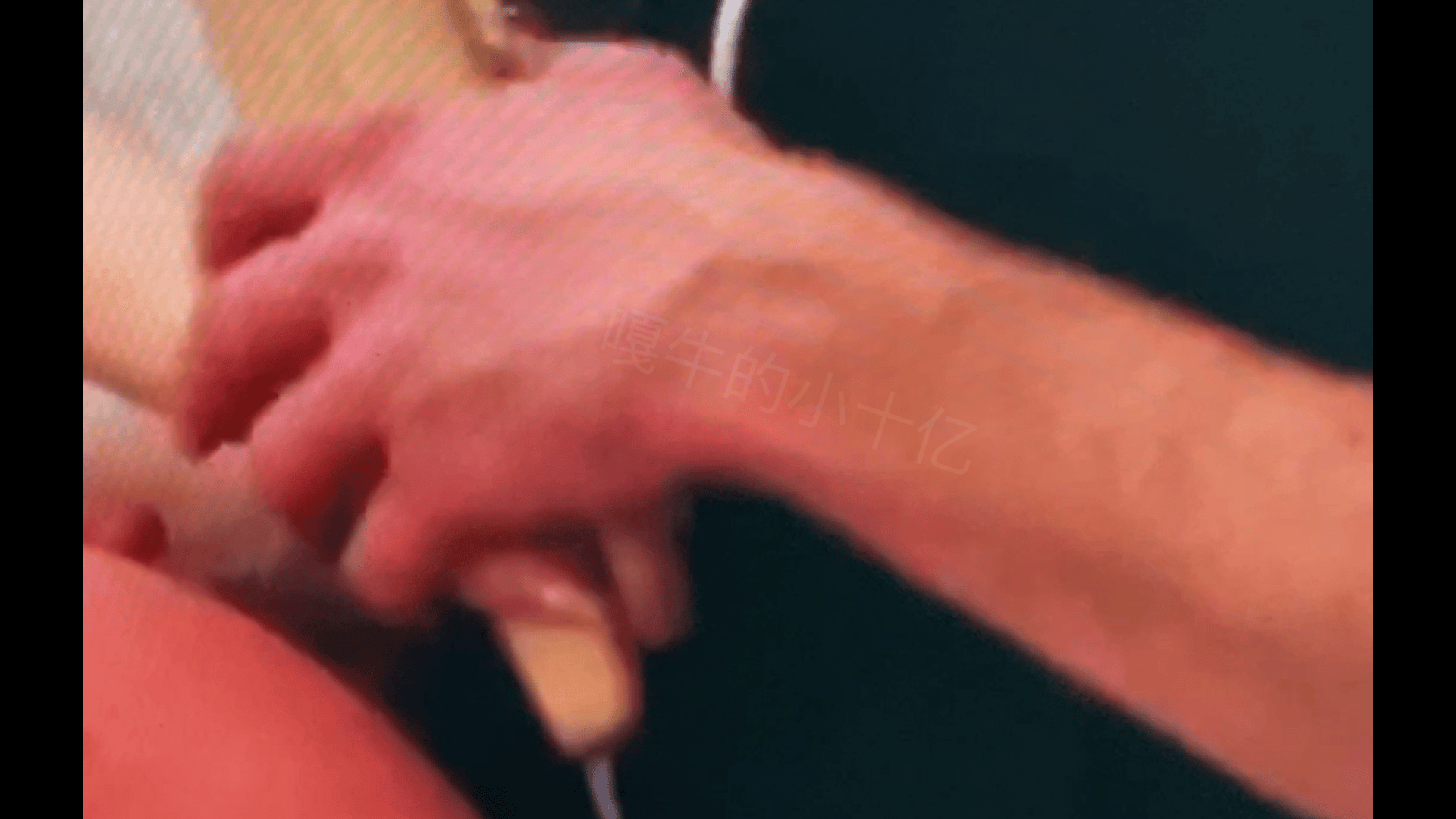 《午休素材》“错了就乖乖接受惩罚”“逃避是没有用的，但是哥哥会一直陪你”“抢工具