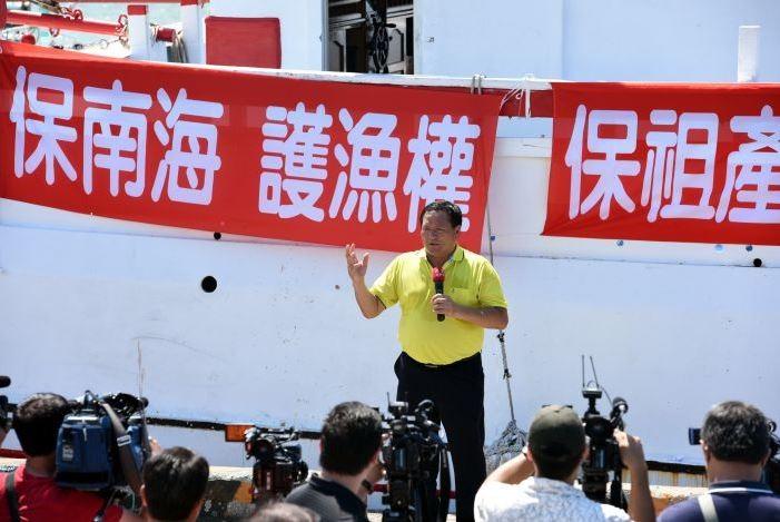 公开叫板！日本官员力挺菲律宾声称，我们坚决支持菲律宾政府坚持与仲裁裁决相符的立场