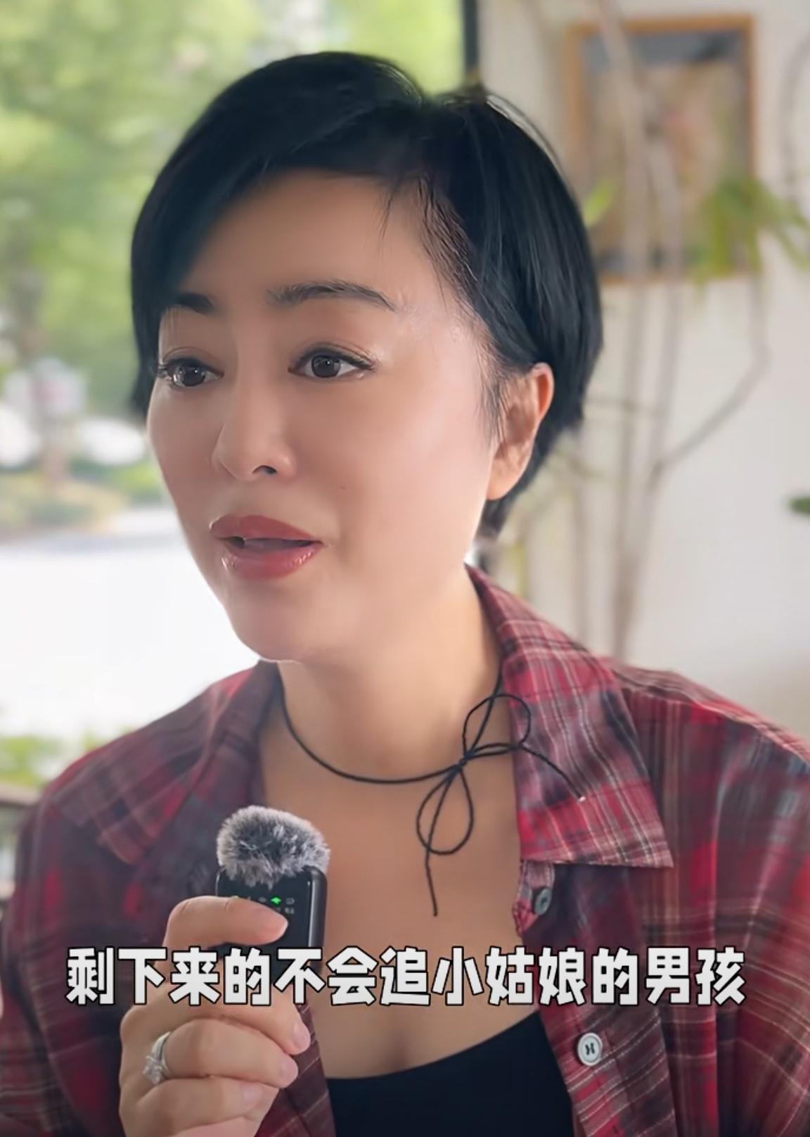 沪上婚介人士谈当前的婚恋状态，她指出，人不管是男人还是女人，超过30岁都不好找对