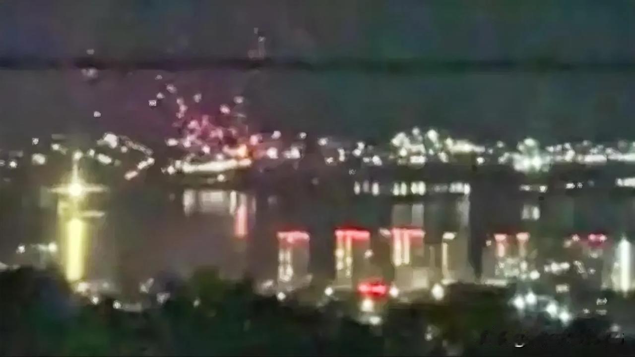 8月12日，乌克兰使用“海王星”导弹，喷气式无人机，以及海上无人作战系统对俄新罗