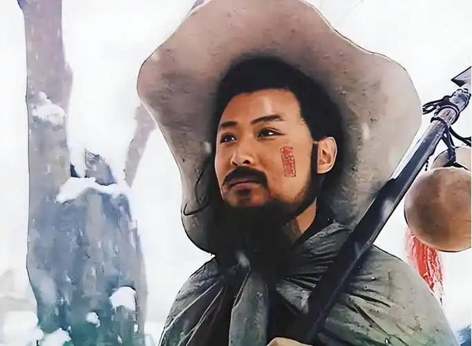 王伦之所以刚开始不要林冲，对满心戒备，坚决排挤他。原因如下:
林冲武艺顶尖，又是