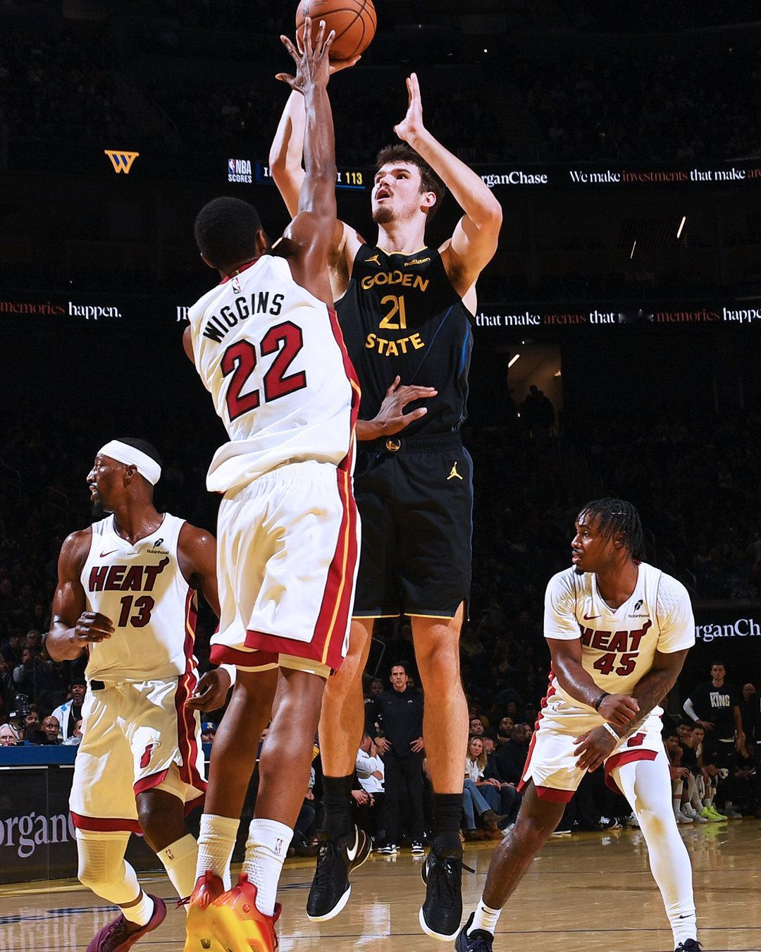 波斯特15分，9篮板，3助攻，2盖帽。勇士四连胜