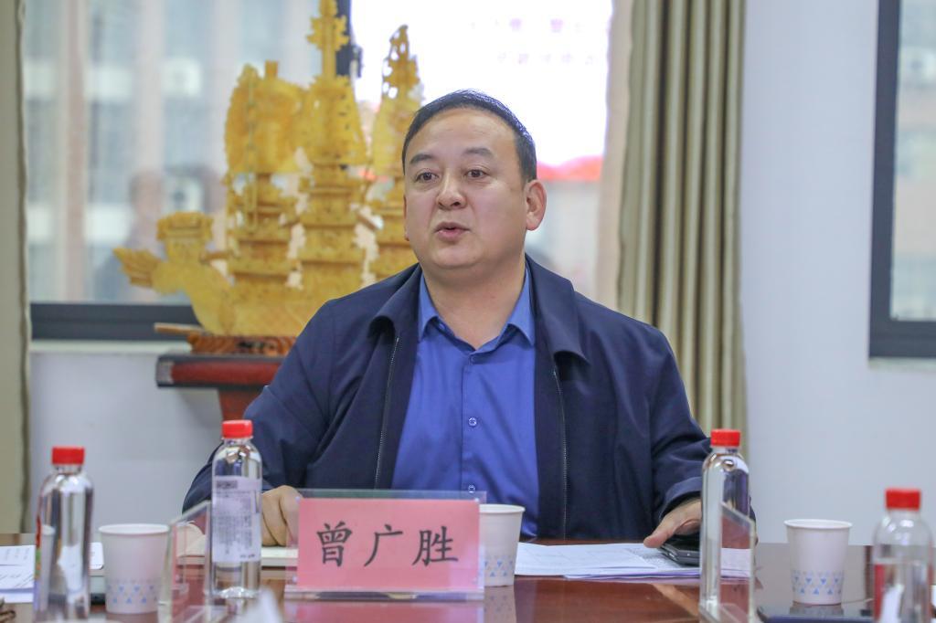 湖南工学院75后校长曾广胜突然卸任，任职仅两年多，去向成谜。

根据湖南工学院官