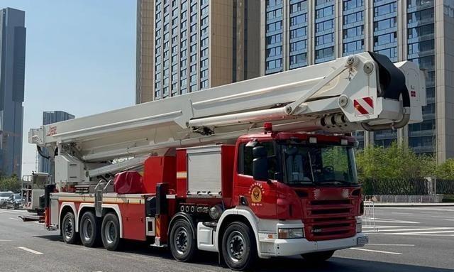 我国是出了名的制造大国，连火箭和航母都能造出来，为何要花2400万人民币，重金购