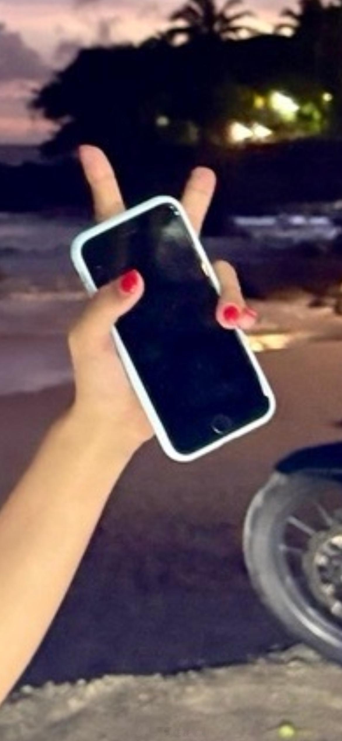 还是以前的home键iPhone有意思！ ​​​