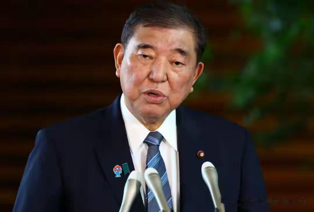 石破茂这回是真急了，说了句高市早苗最不爱听的话。

近日，日本前首相石破茂接受采