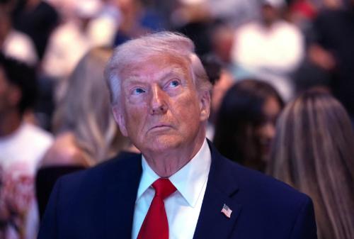 特朗普突然召回驻华大使，财长公开指责中国！不是不来，而是这场戏演给三类人看

就