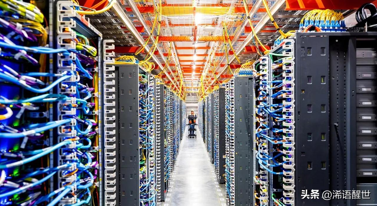 伊朗法尔斯通讯社发布消息说，伊朗军方使用无人机袭击了巴林境内的亚马逊数据中心，这