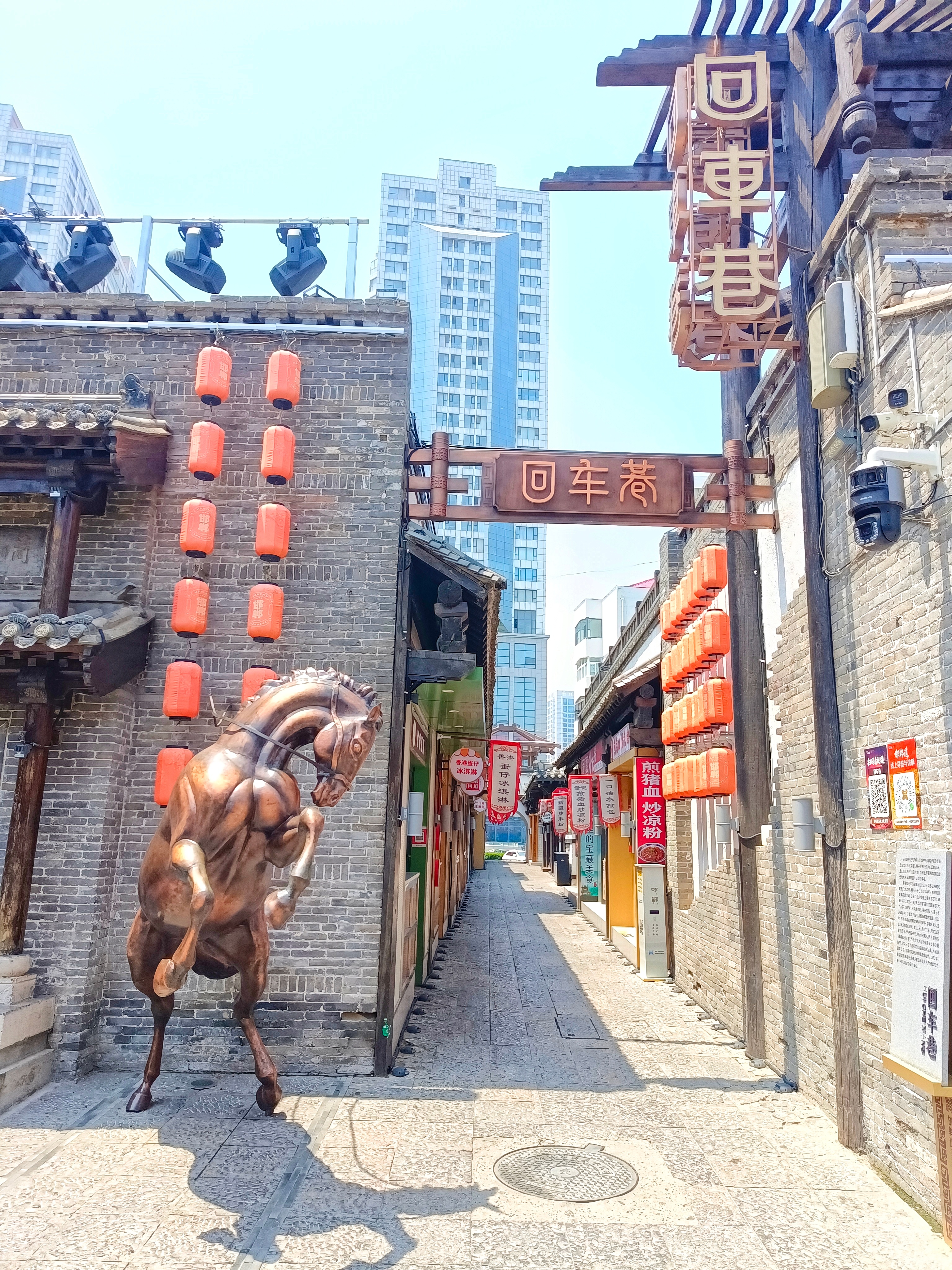 《邯郸日记》来到赵国故都邯郸，我心里生出一种很特别的感觉。我是哈尼族人，在我们民