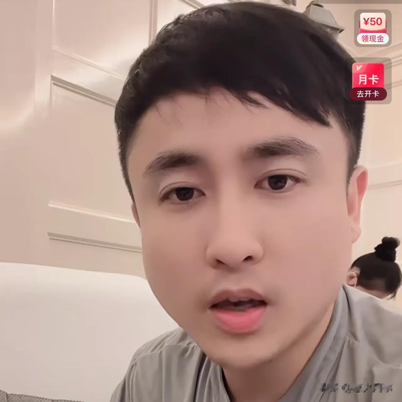 散打表示我知道辛巴和蛋蛋消失的秘密 但是不敢说怕辛巴骂我

你们都想辛巴为啥不直