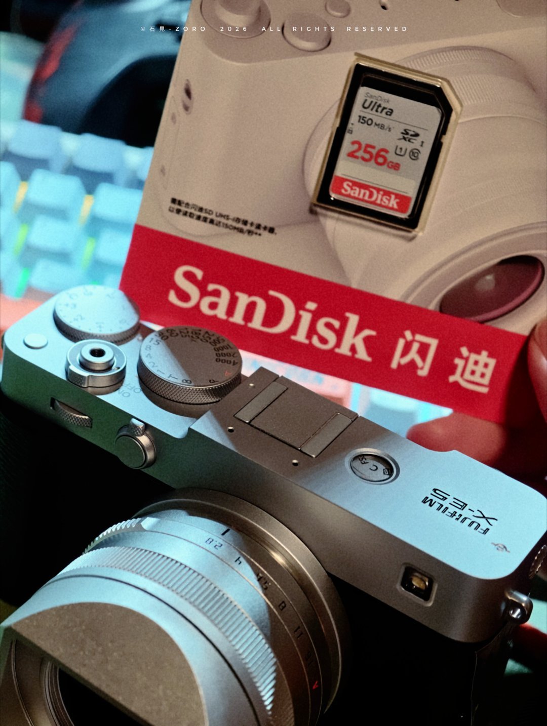 返修完成的XE5，送的是比较老标准的SD卡，但非连拍拍照足够，256属实良心了 