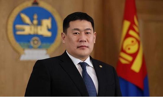 一觉醒来，中国邻国政治大变天！美国稀土计划破产？

当地时间6月3日，蒙古国议会