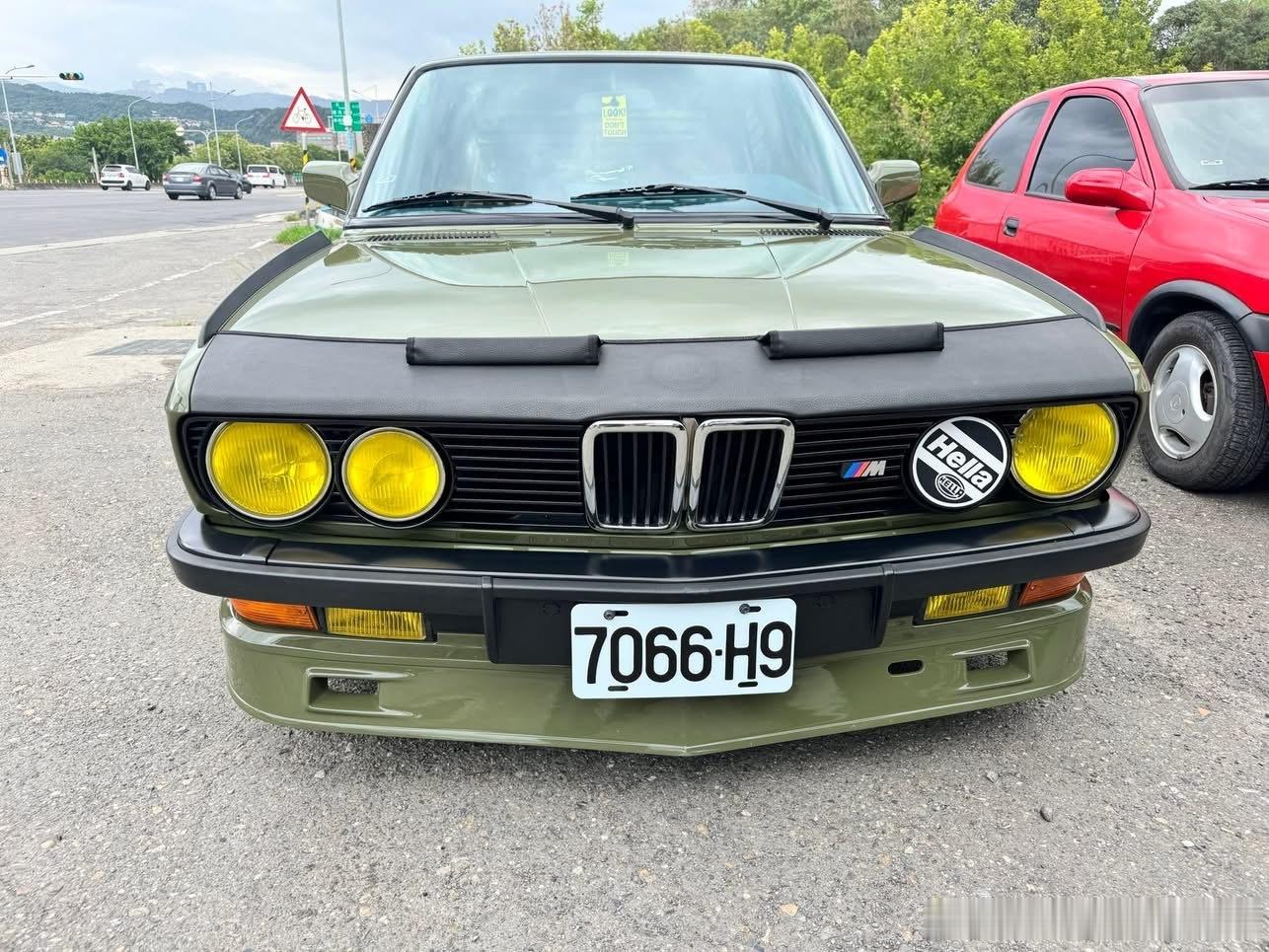 台湾老车🇩🇪BMW E24改的很有型😎 ​​​