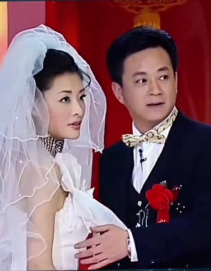 看看这一对是谁呀，有认识的朋友吗？