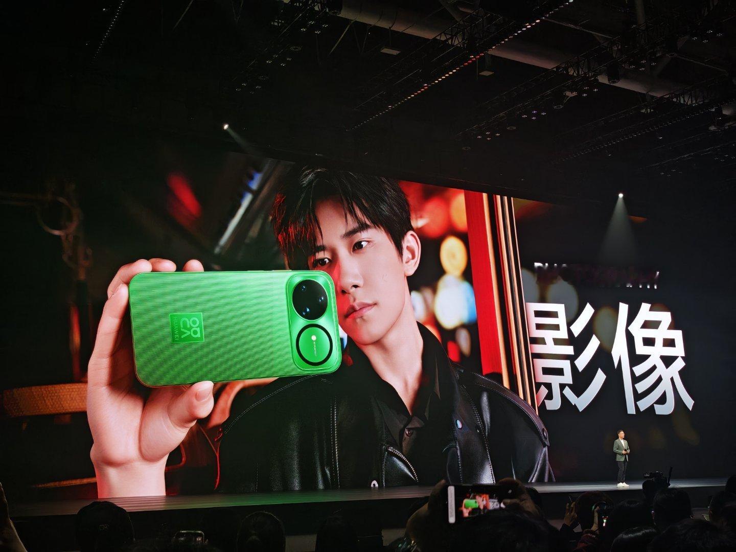 超级nova超级香华为nova 15系列终于来了，依旧是易烊千玺代言，同时在影像