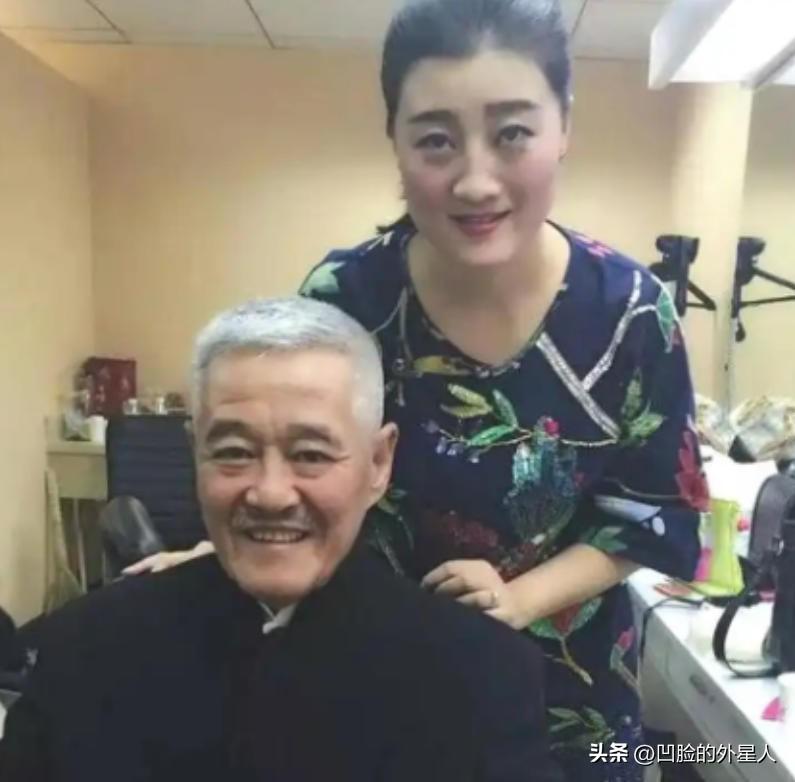 当年，赵本山将23岁的葛珊珊叫到面前说：反正你长得也不漂亮，索性就牺牲形象，你的