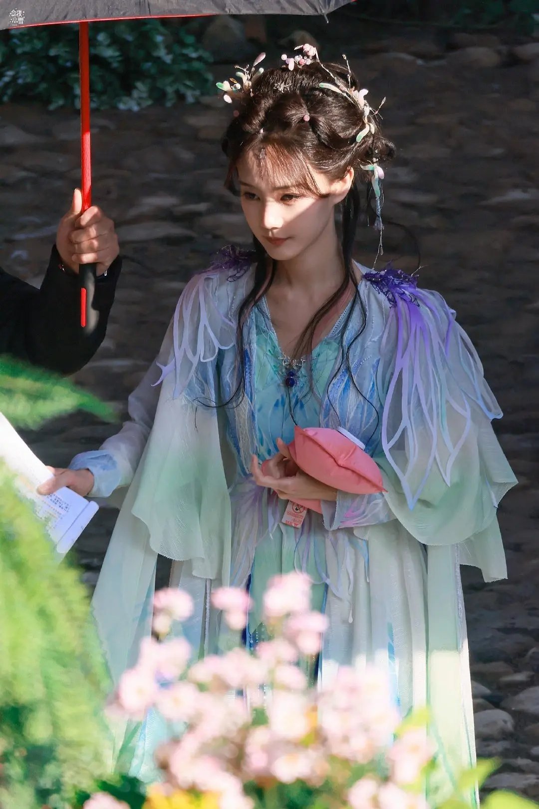 李一桐现在也是半永久妆造吗？古装清一色八字刘海 