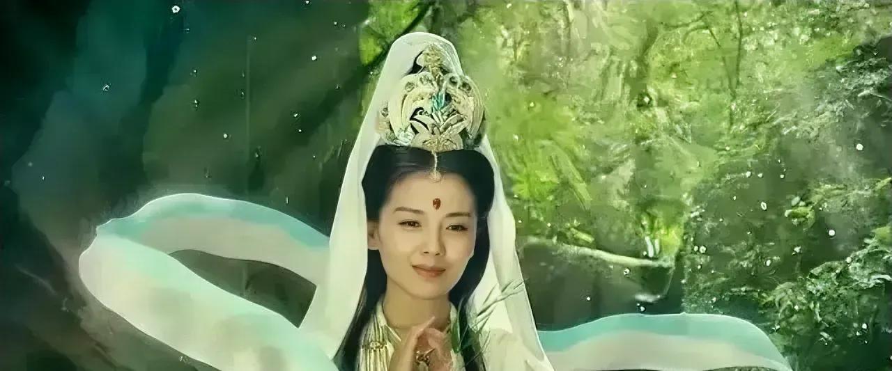 观音大士屡降祥瑞，暗喻九九归一之境，你心间尚存何许迟疑？此刻，正是向慈悲无量的观