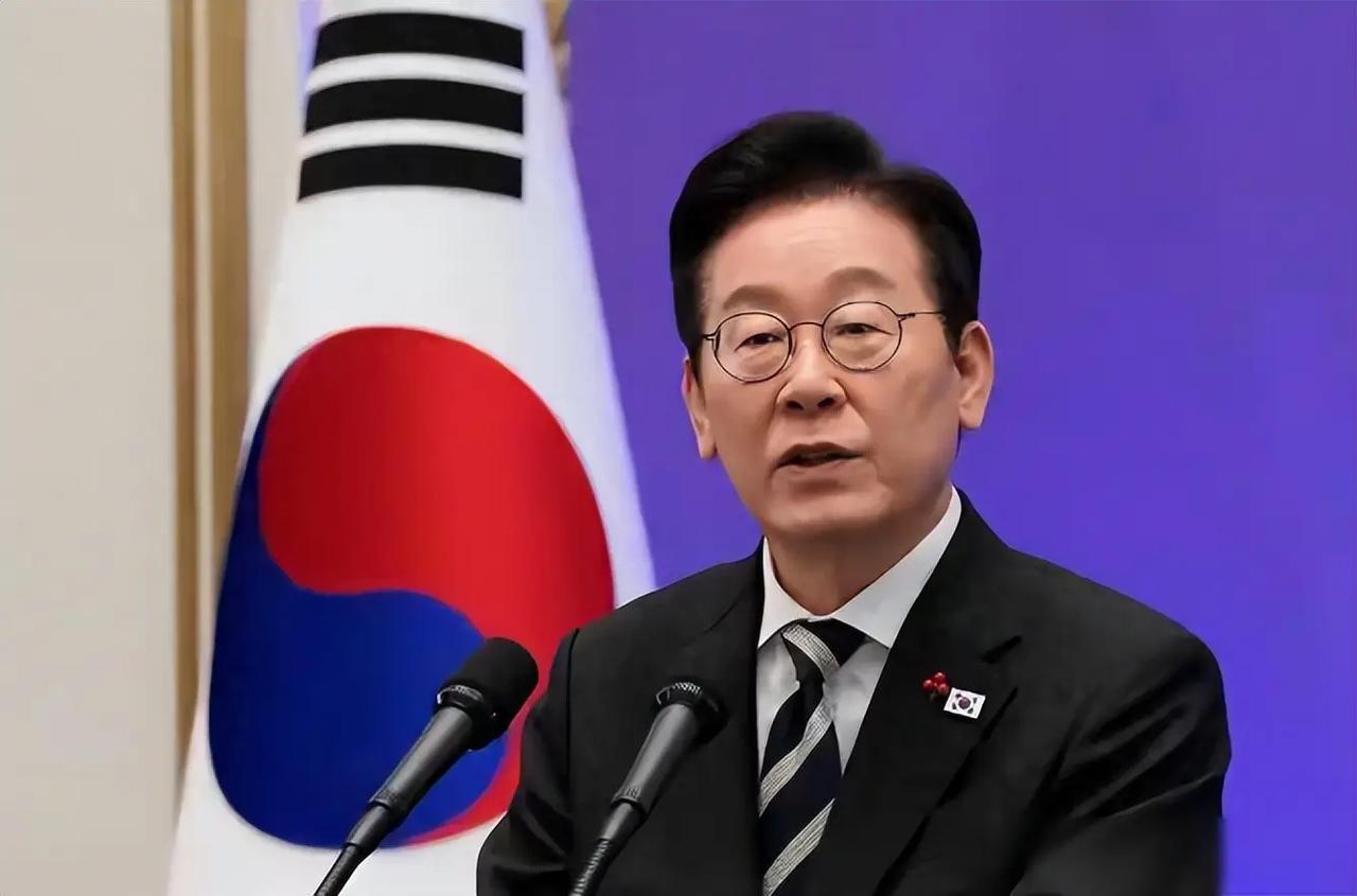 韩国总统李在明居然给朝鲜道歉了！
不是开玩笑，是真的道歉了。
 
4月6日，李在