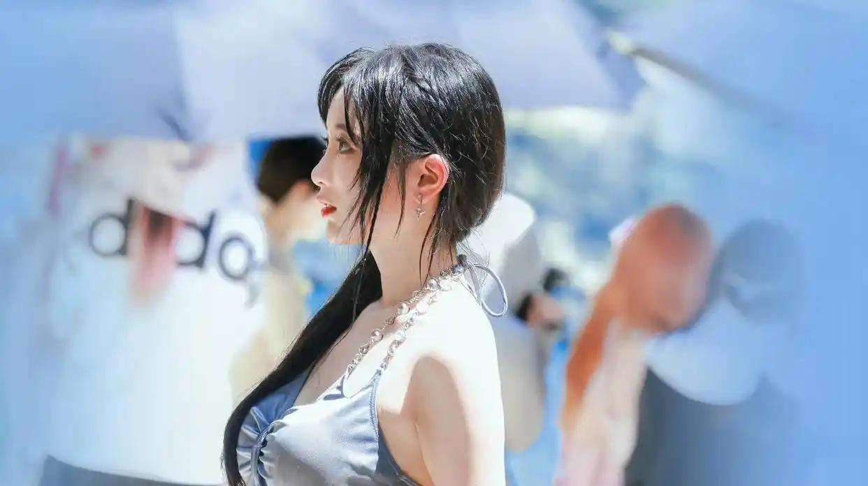 SNH48刘增艳泳装飒甜夺目，鲜活元气狠狠戳中审美！