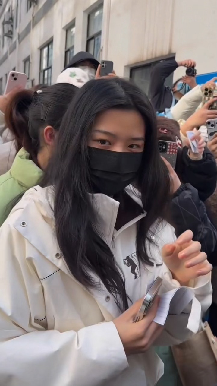 此女实在没说服力小核桃随意拉出来一个都比你精致敬业 还不好好反省强扭的瓜不甜【永
