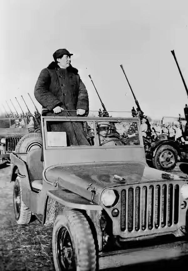 今天，毛主席诞辰132周年！让我们一起缅怀伟人思念无声，山河作答：今天的中国，仍