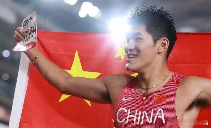 从刘翔到谢文骏到徐卓一再到陈圆将 13秒15！陈圆将名古屋亚运会男子110米栏夺