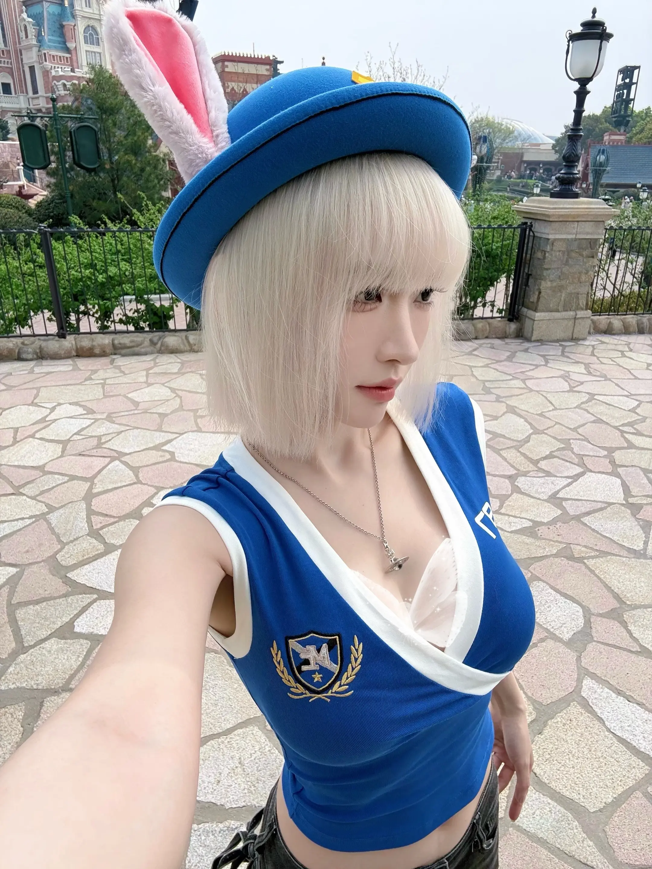 来迪士尼当火辣朱迪。