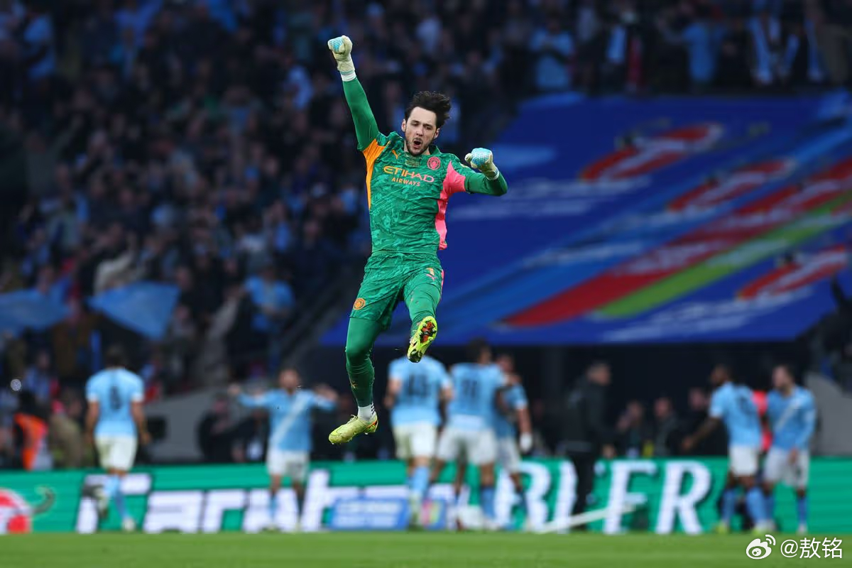 门将 联赛杯决赛，其实给了很多强队一个启示，拥有一个优秀的“二门”是多么重要。凯