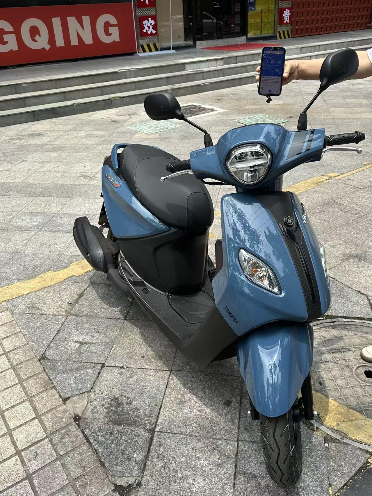 我的小摩托，怎么没人打电话给我？

我的小摩托是去年6月份买的，早过了一年的保险