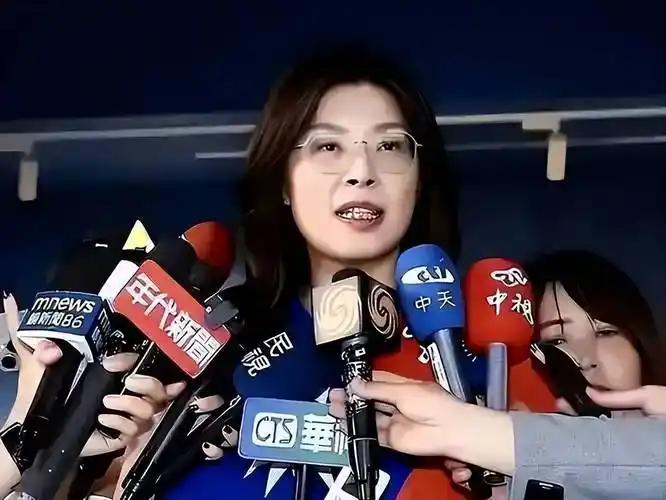 [月亮]郑丽文访陆时间已经定了，将于4月7日至12日率团访陆，时隔近二十年再踏大