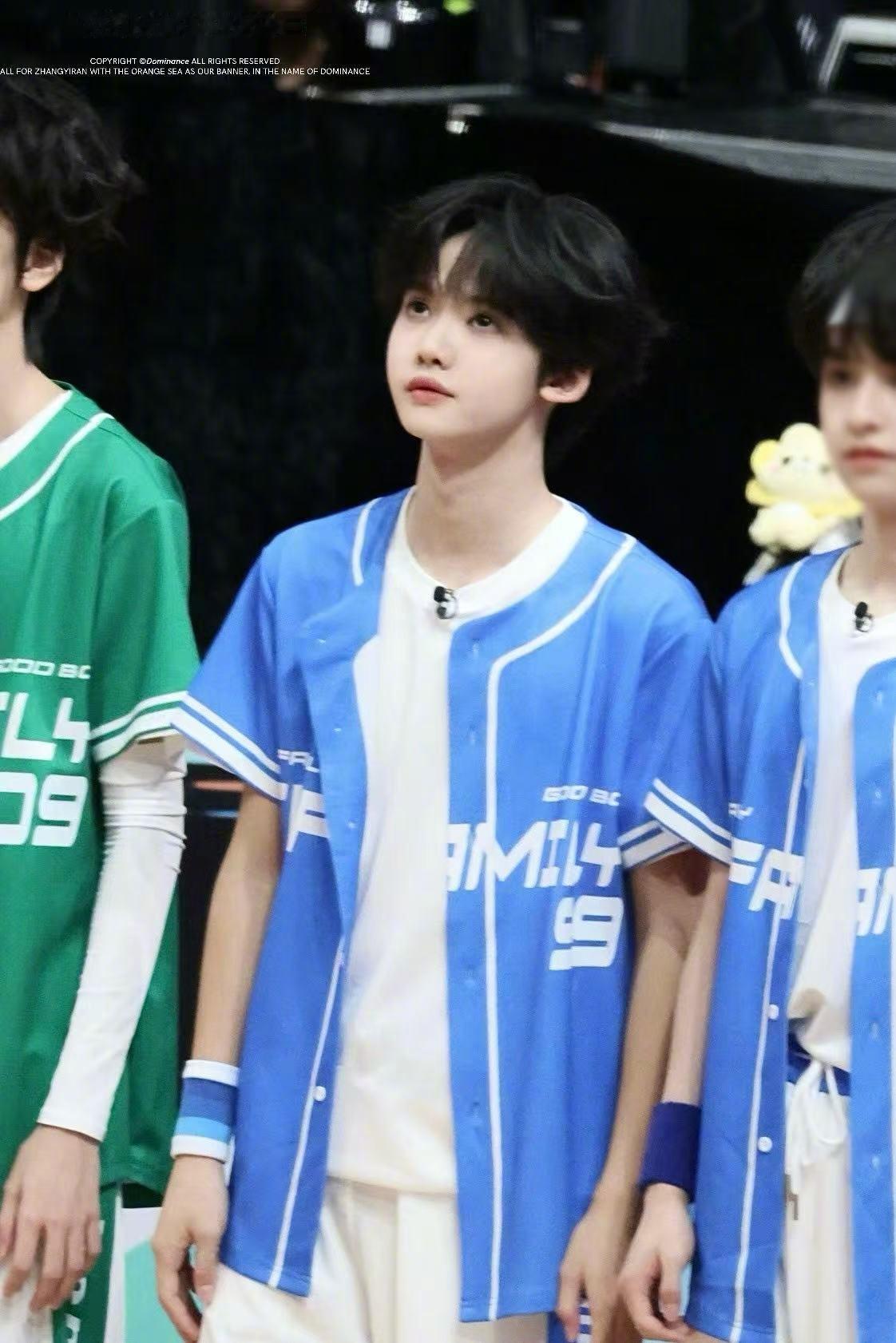 张奕然 篮球小子球场限定99号篮球少年🏀运球、冲刺、起跳投篮，一气呵成汗水和风