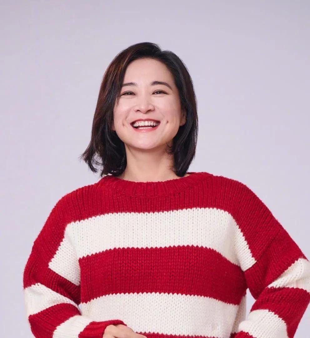 《贾玲的“桃花运”之谜》

近期，关于贾玲桃花运旺盛的传闻可谓是甚嚣尘上。据说，