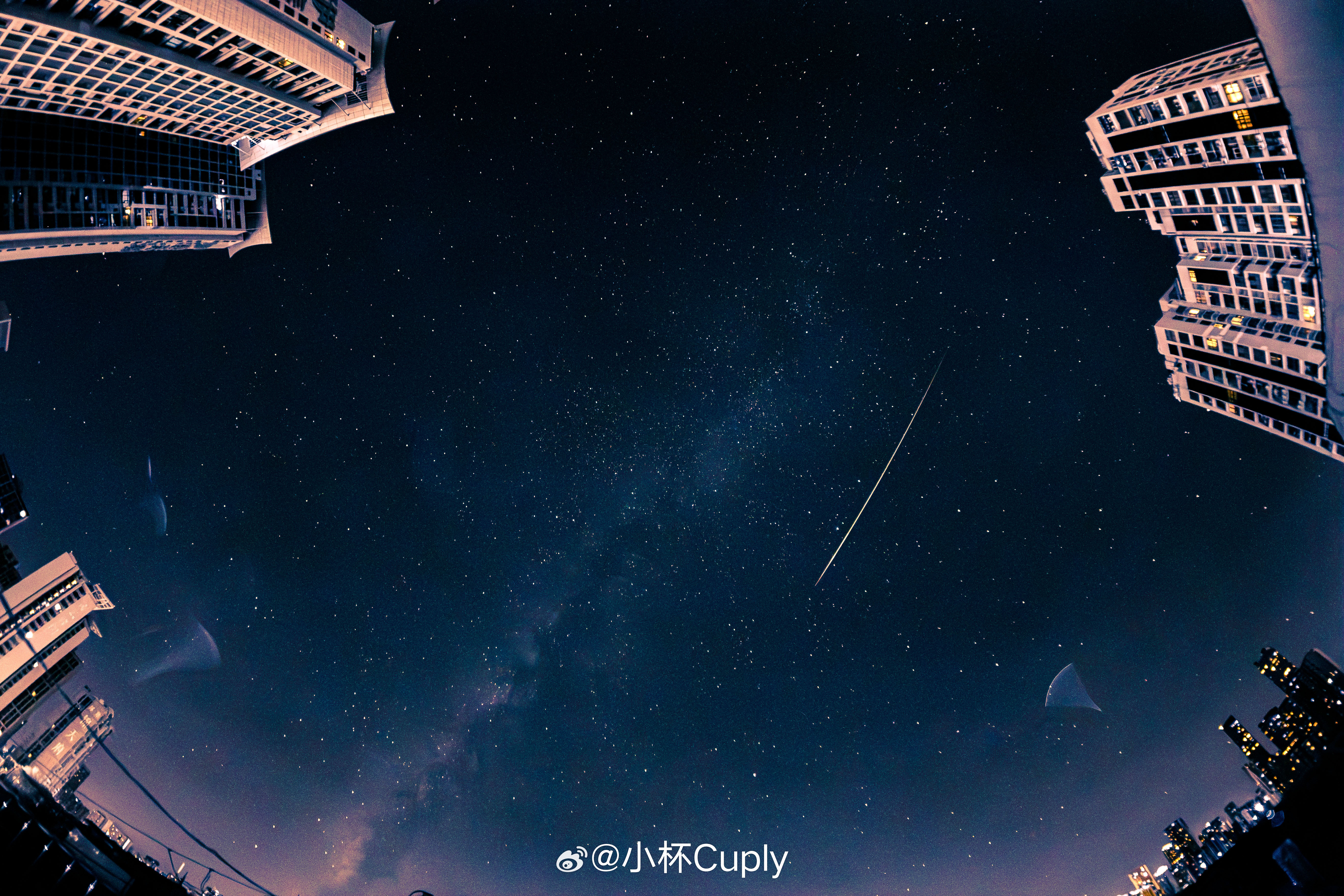 第一次亲眼看到流星，许了个愿。第一次拍流星银河同框。第一次拍339四姑娘山同框。