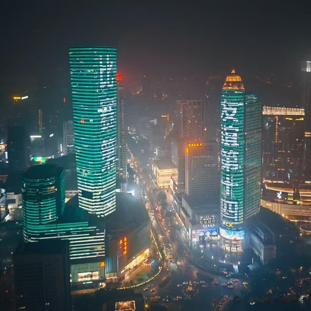 分享城市新鲜事今晚的新街口：比赛第一，友谊第十四！苏超
