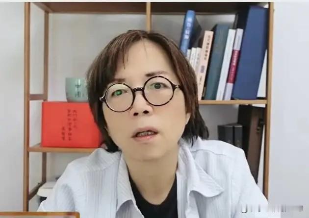 黄智贤为什么要批评国民党开除丁瑀党籍？因为黄智贤和丁瑀的观点基本上是一致的，都在