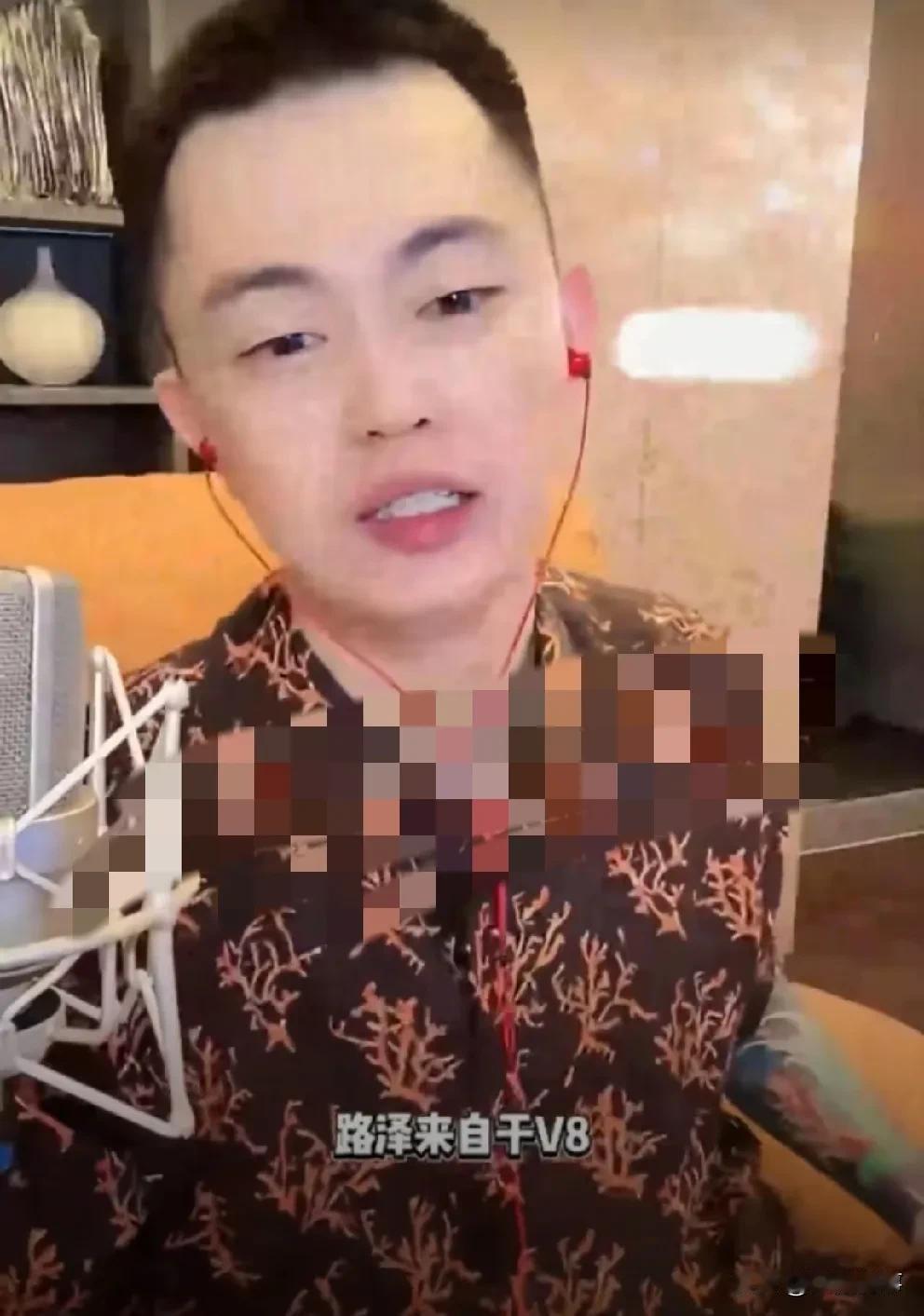 巴扎黑回忆刚买奔驰便被张二嫂打压！

                  巴扎黑