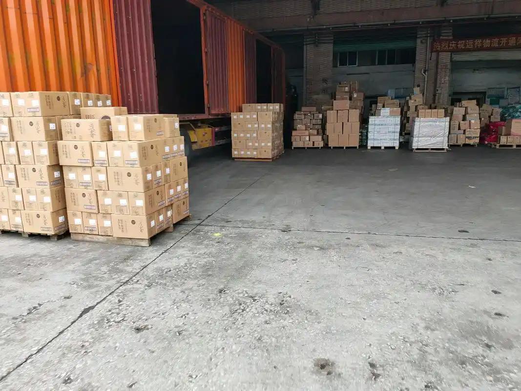 今天和某物流公司的送货员交流，说下个月老板就不干了。问是什么原因，说某物流平台每