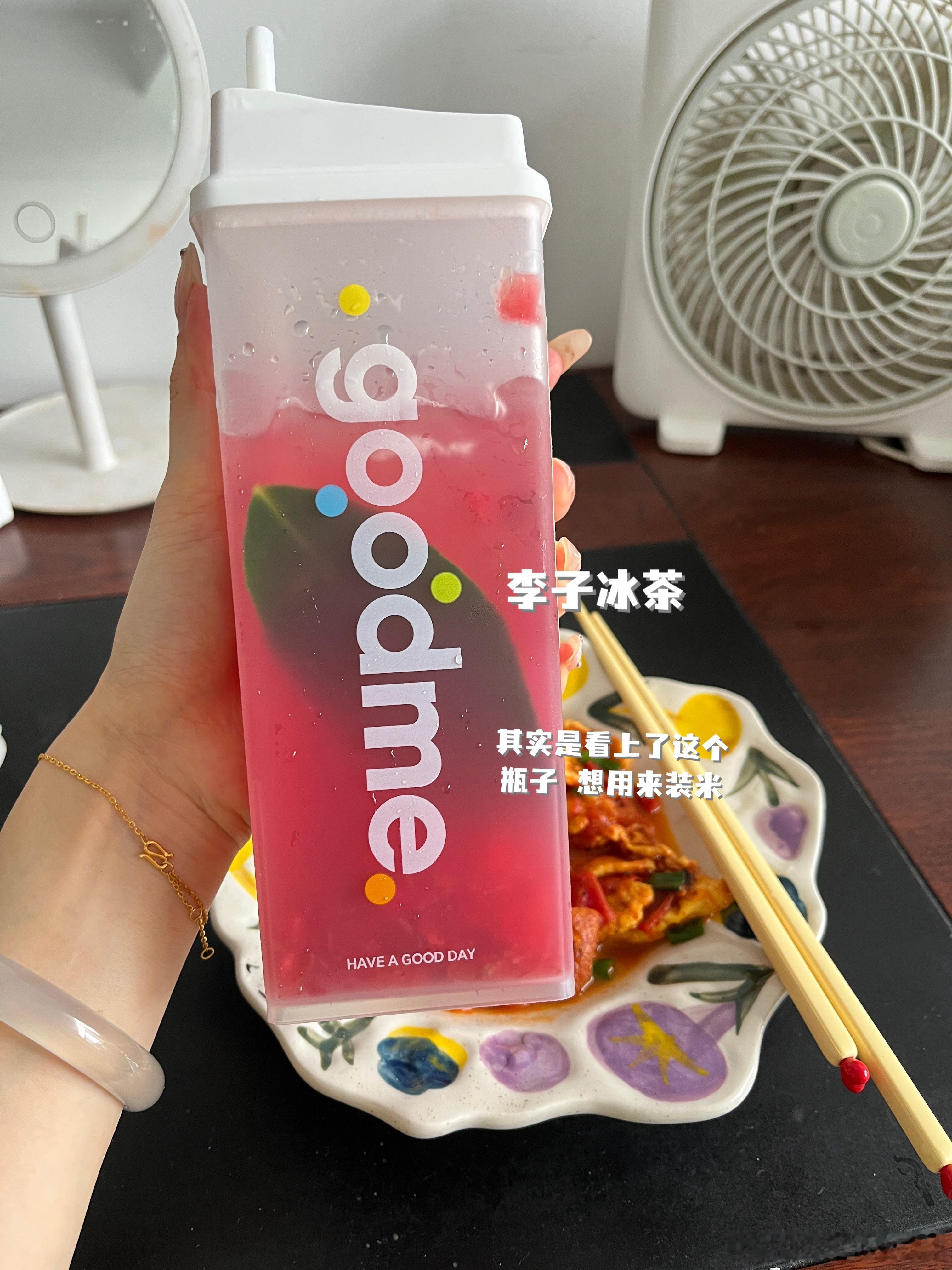 还没有完成收拾好 但我已经住进来啦嘿嘿新宿舍第一餐 yummy! 
