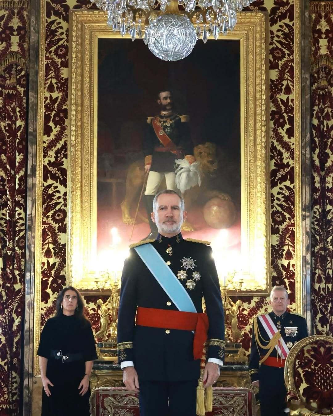 西班牙王室 🇪🇸12月18日，费利佩国王在王宫接收挪威、卢森堡、立陶宛、巴西