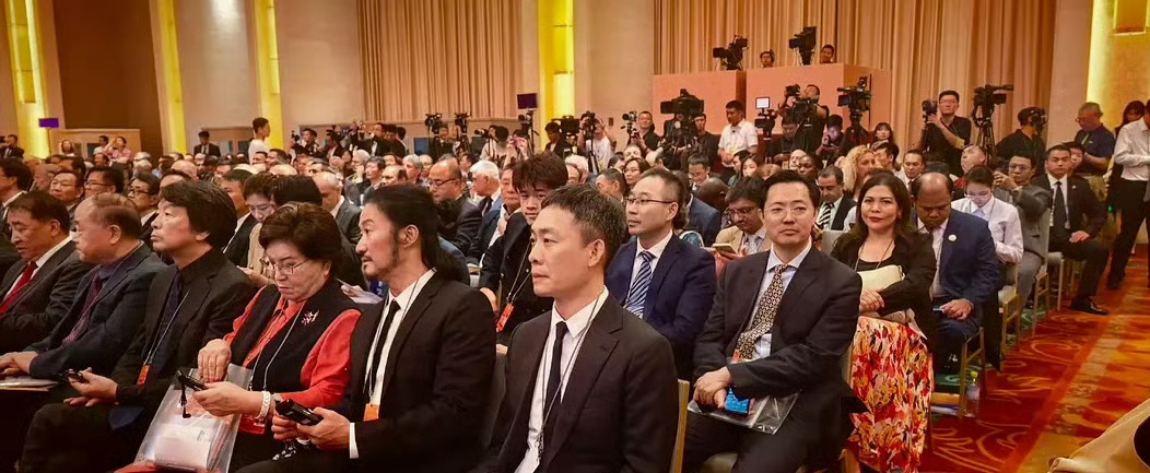 吴京、张译、宋佳、王一博今日参加全球文明会议生图，太优秀了！ ​​​