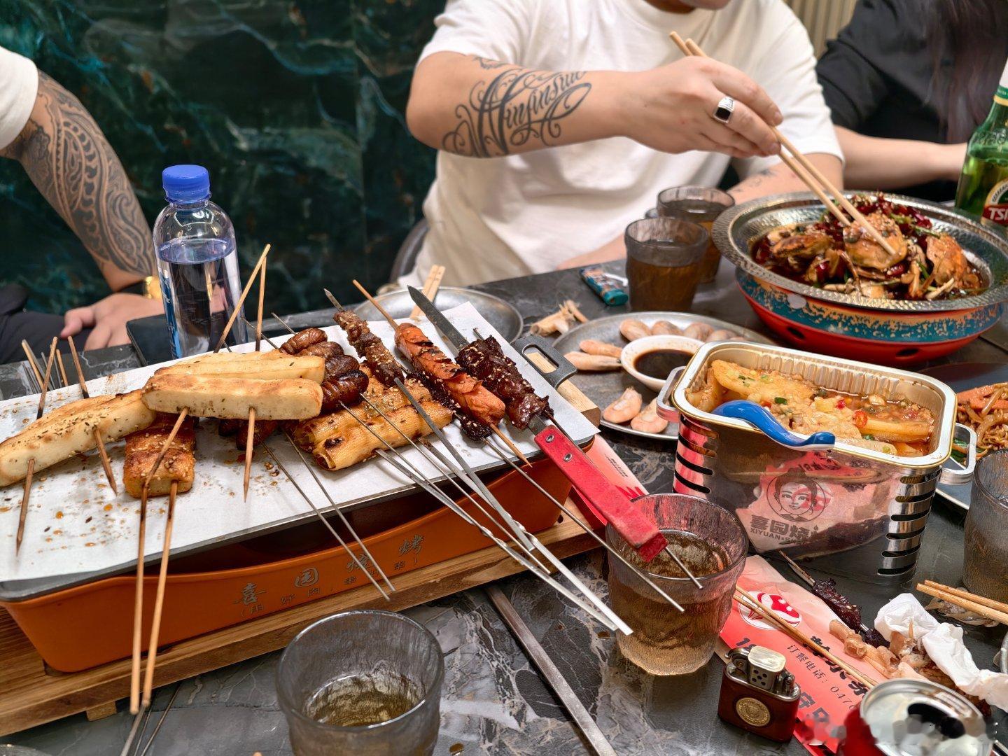 咱就是说走到海拉尔这块儿，咱也得有人脉曾经的Street my bro！real