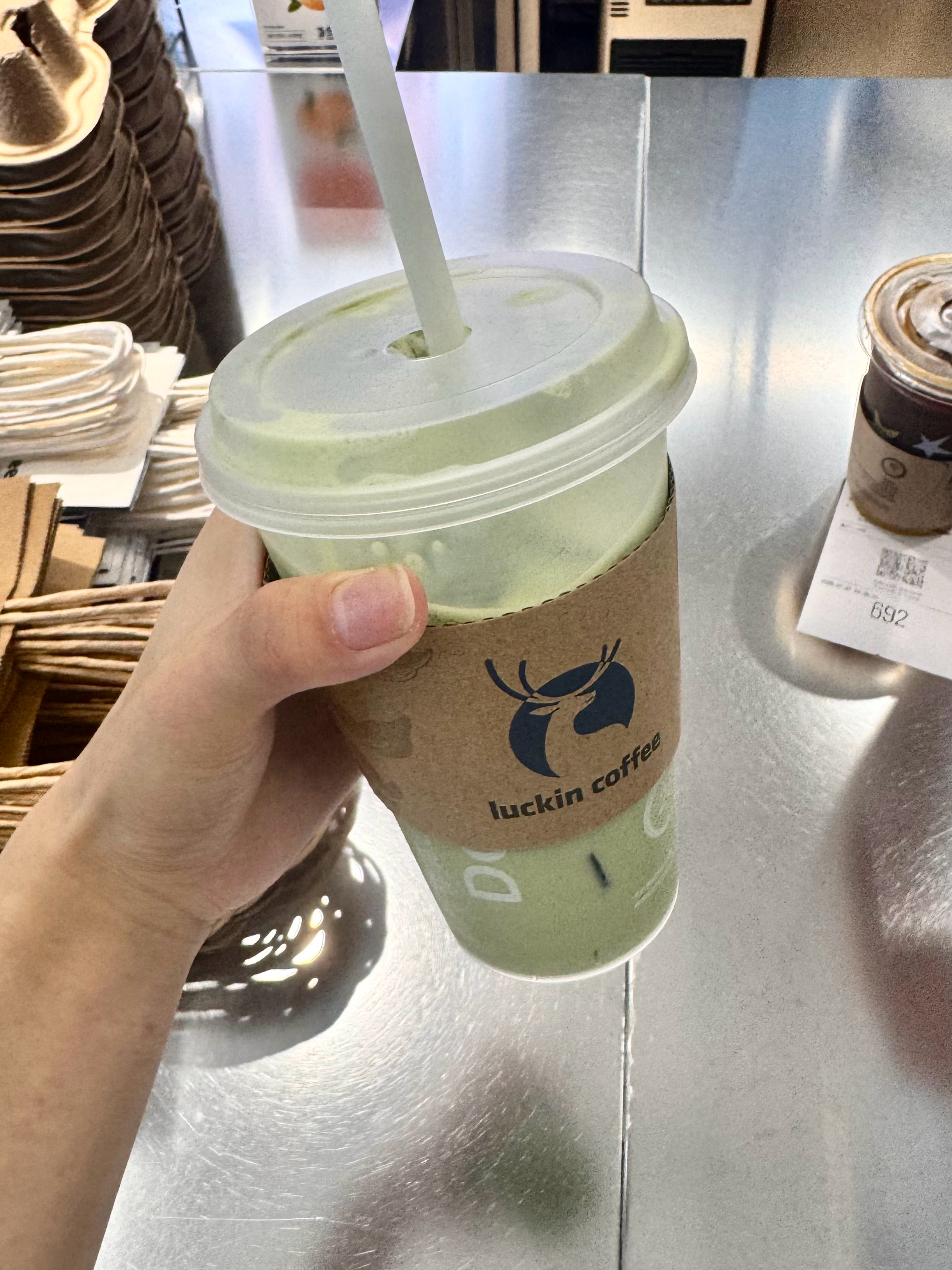 去楼下瑞一杯是我的摸鱼手段……沈枍今天吃什么
