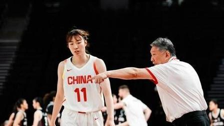 中国女篮没能闯进亚运会决赛，全场发挥最差的球员已经浮出水面，宫鲁鸣排兵布阵引发争