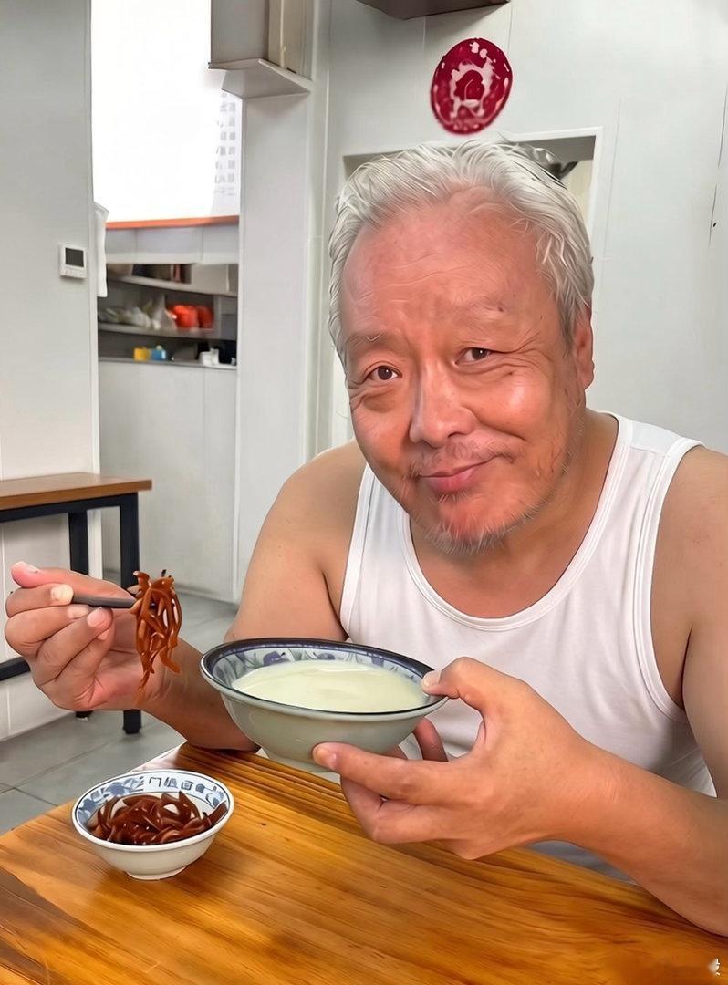 喝豆汁儿的北京老头爷爷豆汁北京美食