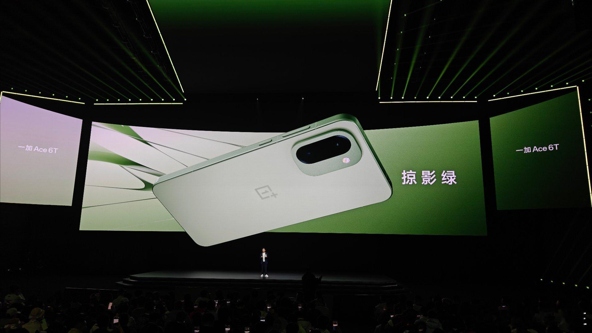 果然还是紫色更有韵味啊，本次一加Ace 6T在外观设计上，采用了三款颜色，分别是